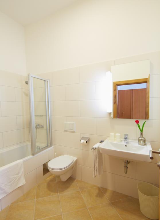 Rathauskeller Melk Hotel Ngoại thất bức ảnh